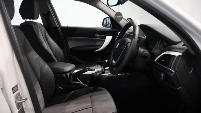 2012 Bmw 116i Factory alloy wheels image 305056