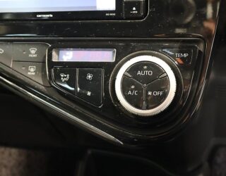 2018 Toyota Aqua S Model, Push Start, Lane Departure Warning – Auto Headlights image 304171