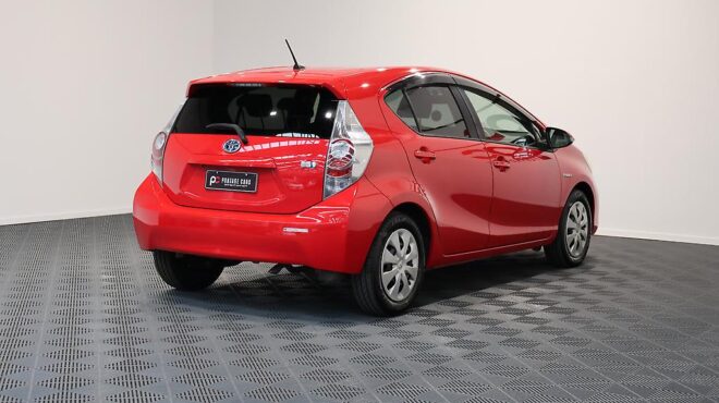 2012 Toyota Aqua Push Button Start image 305104