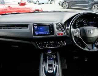 2014 Honda Vezel Hybrid Z Top Spec, Half Leather, Reverse camera image 305011