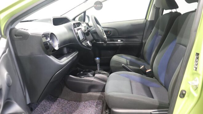 2018 Toyota Aqua S Model, Push Start, Lane Departure Warning – Auto Headlights image 304174