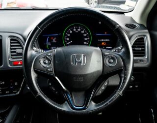 2014 Honda Vezel Hybrid Z Top Spec, Half Leather, Reverse camera image 305020