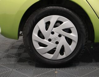 2018 Toyota Aqua S Model, Push Start, Lane Departure Warning – Auto Headlights image 304163