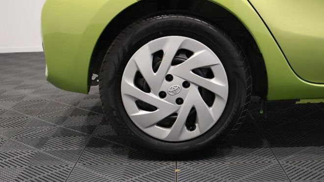 2018 Toyota Aqua S Model, Push Start, Lane Departure Warning – Auto Headlights image 304163