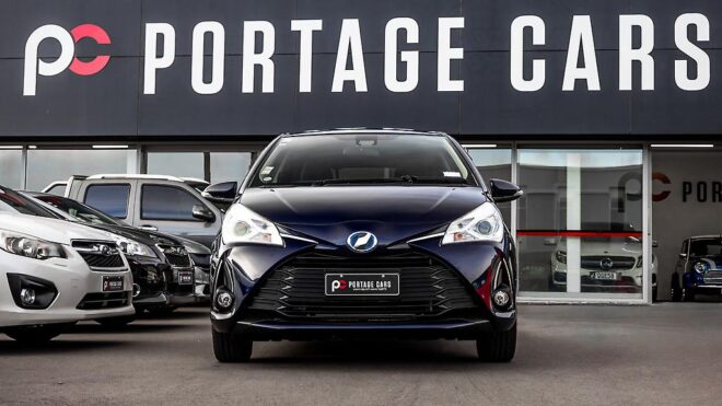 2018 Toyota Vitz Hybrid F Safety Edition image 305408