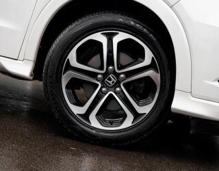 2014 Honda Vezel Hybrid Z Top Spec, Half Leather, Reverse camera image 305010