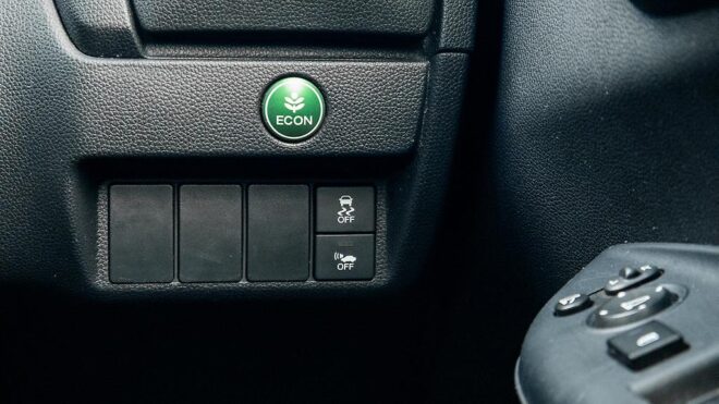 2014 Honda Fit Hybrid L-Package image 318945