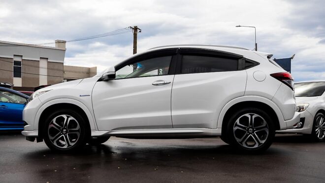 2014 Honda Vezel Hybrid Z Top Spec, Half Leather, Reverse camera image 305007