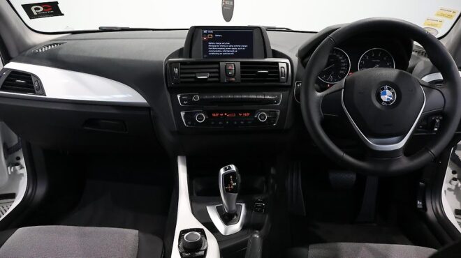 2012 Bmw 116i Factory alloy wheels image 305057