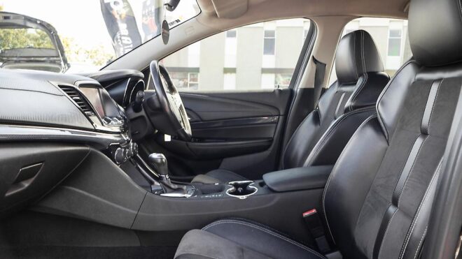 2013 Holden Commodore VF SV6 SDN AT NZ NEW Tints image 320927