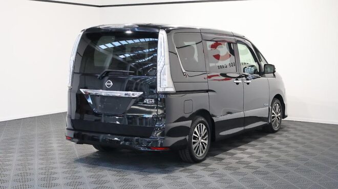 2014 Nissan Serena Highwaystar S-Hybrid image 317319