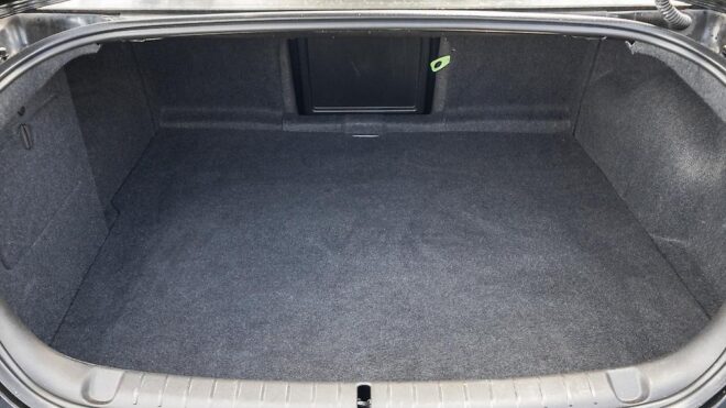 2013 Holden Commodore VF SV6 SDN AT NZ NEW Tints image 320928