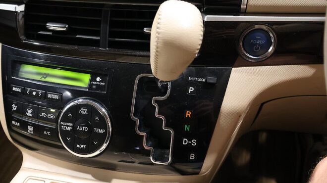 2012 Toyota Estima Hybrid Aeras 4WD image 319370