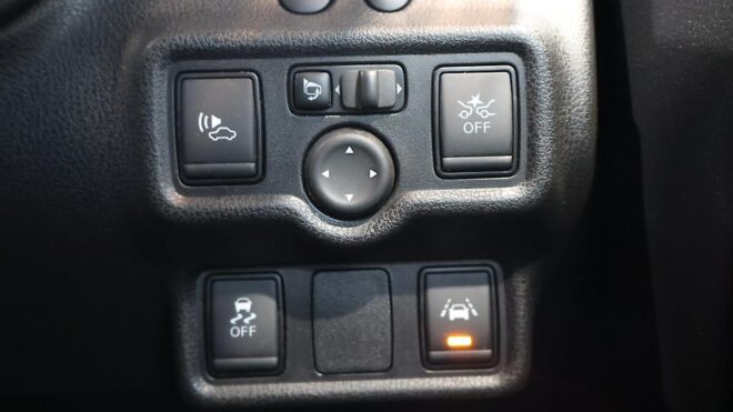 2017 Nissan Note e-Power X, Pre Collision Safety image 317642