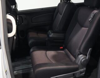 2013 Nissan Serena Hybrid Highway Star S image 319220