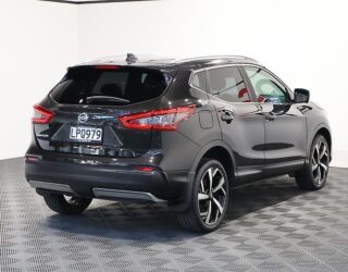 2018 Nissan Qashqai TI 2.0P/CVT image 319576