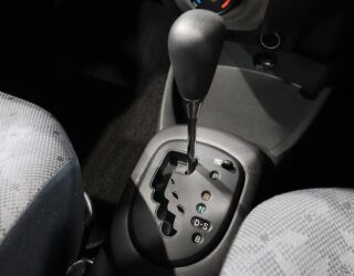 2011 Toyota Vitz REVERSE CAMERA + APPLE CARPLAY/ANDRIOD AUTO image 320967