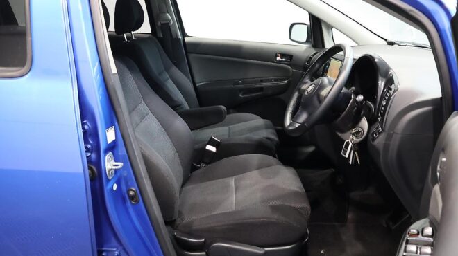 2005 Toyota Wish image 321364