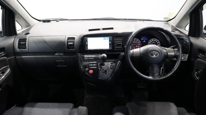 2005 Toyota Wish image 321365