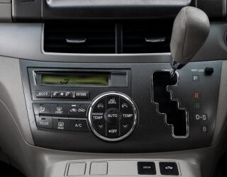 2012 Toyota Estima Hybrid, E Four X ,7 Seater image 320188