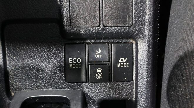 2015 Toyota Corolla FIELDER HYBRID image 320987