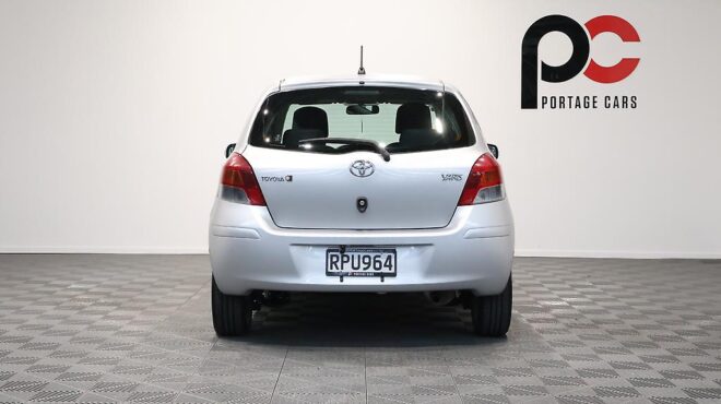 2011 Toyota Vitz REVERSE CAMERA + APPLE CARPLAY/ANDRIOD AUTO image 320955