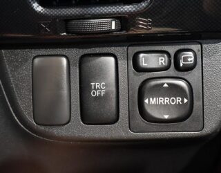 2005 Toyota Wish image 321373