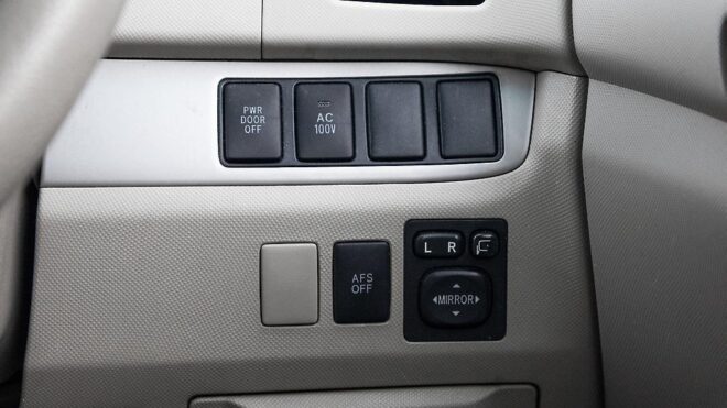 2012 Toyota Estima Hybrid, E Four X ,7 Seater image 320183