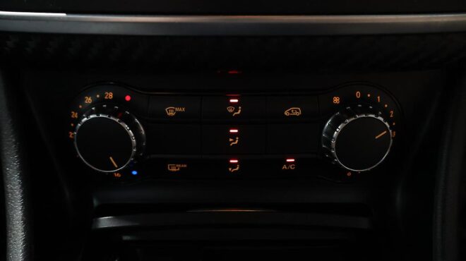 2013 Mercedes-benz A 180 Blue Efficiency Sports AMG image 320594