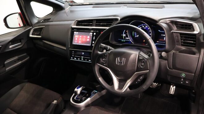 2013 Honda Fit Hybrid S-Package image 319955