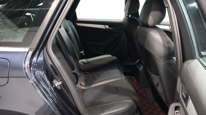 2013 Audi A4 Avant 2.0TFSI S-Line Package image 322373