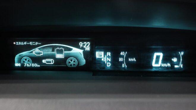 2014 Toyota Prius Climate control – Steering wheel controls image 321754