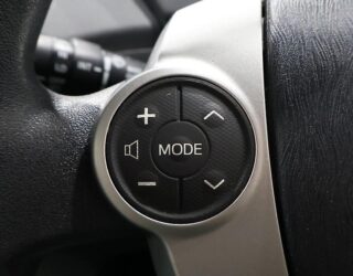 2014 Toyota Prius Climate control – Steering wheel controls image 321759