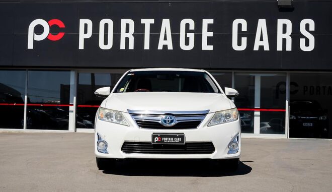 2013 Toyota Camry F hybrid , E seats, Push start image 322388