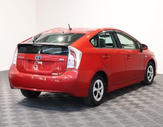 2014 Toyota Prius Climate control – Steering wheel controls image 321745