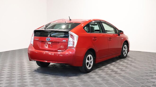 2014 Toyota Prius Climate control – Steering wheel controls image 321745