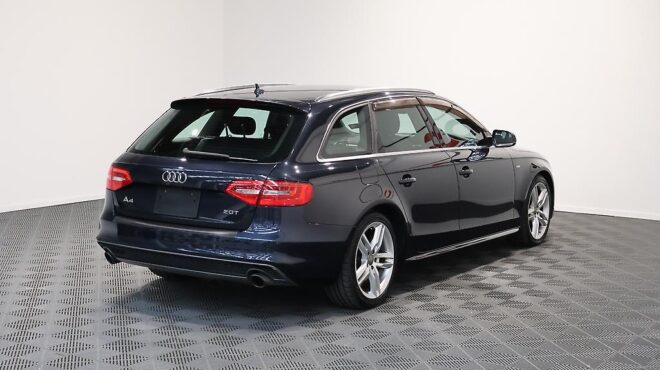 2013 Audi A4 Avant 2.0TFSI S-Line Package image 322368