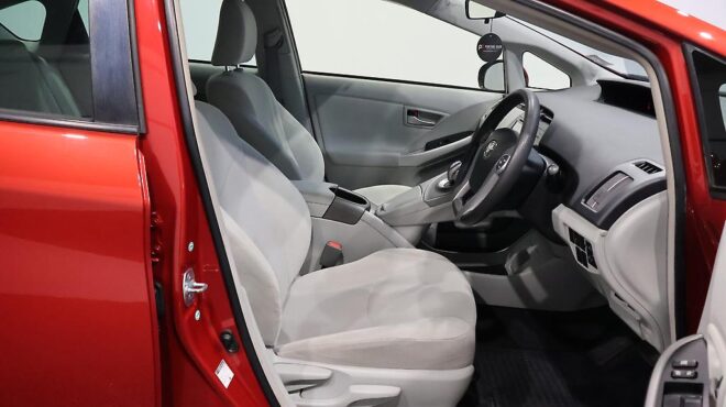 2014 Toyota Prius Climate control – Steering wheel controls image 321751