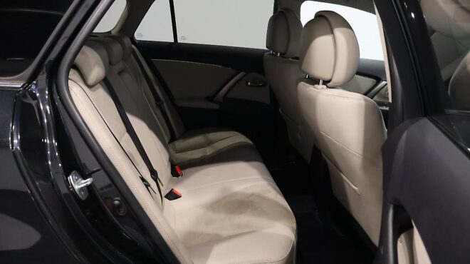 2013 Toyota Avensis image 322511