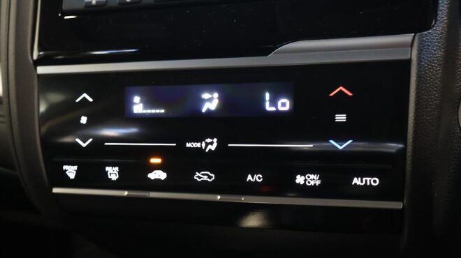 2013 Honda Fit Hybrid L Package image 321964