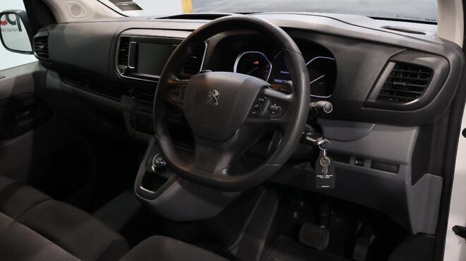 2023 Peugeot Expert MWB 2.0DT/8AT image 322330