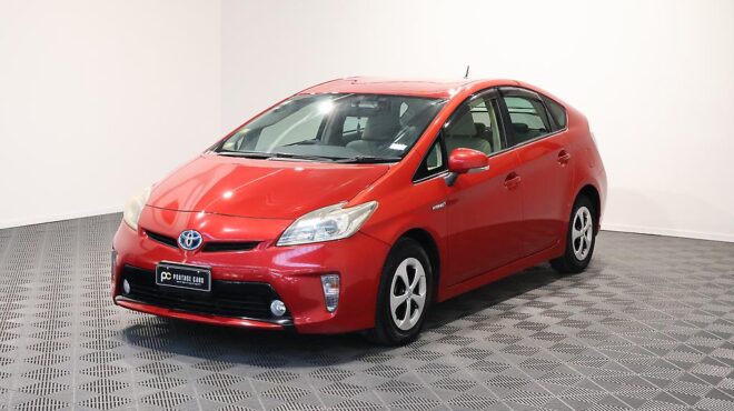 2014 Toyota Prius Climate control – Steering wheel controls image 321743