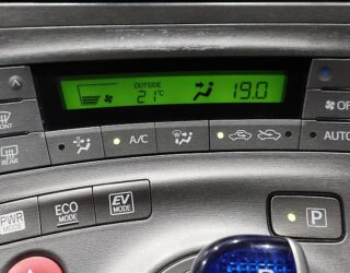 2014 Toyota Prius Climate control – Steering wheel controls image 321756