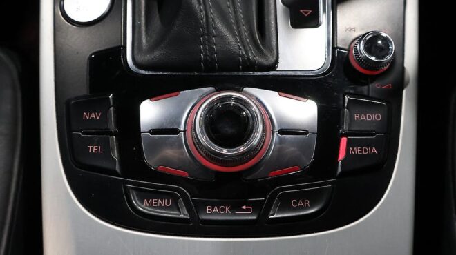 2013 Audi A4 Avant 2.0TFSI S-Line Package image 322382